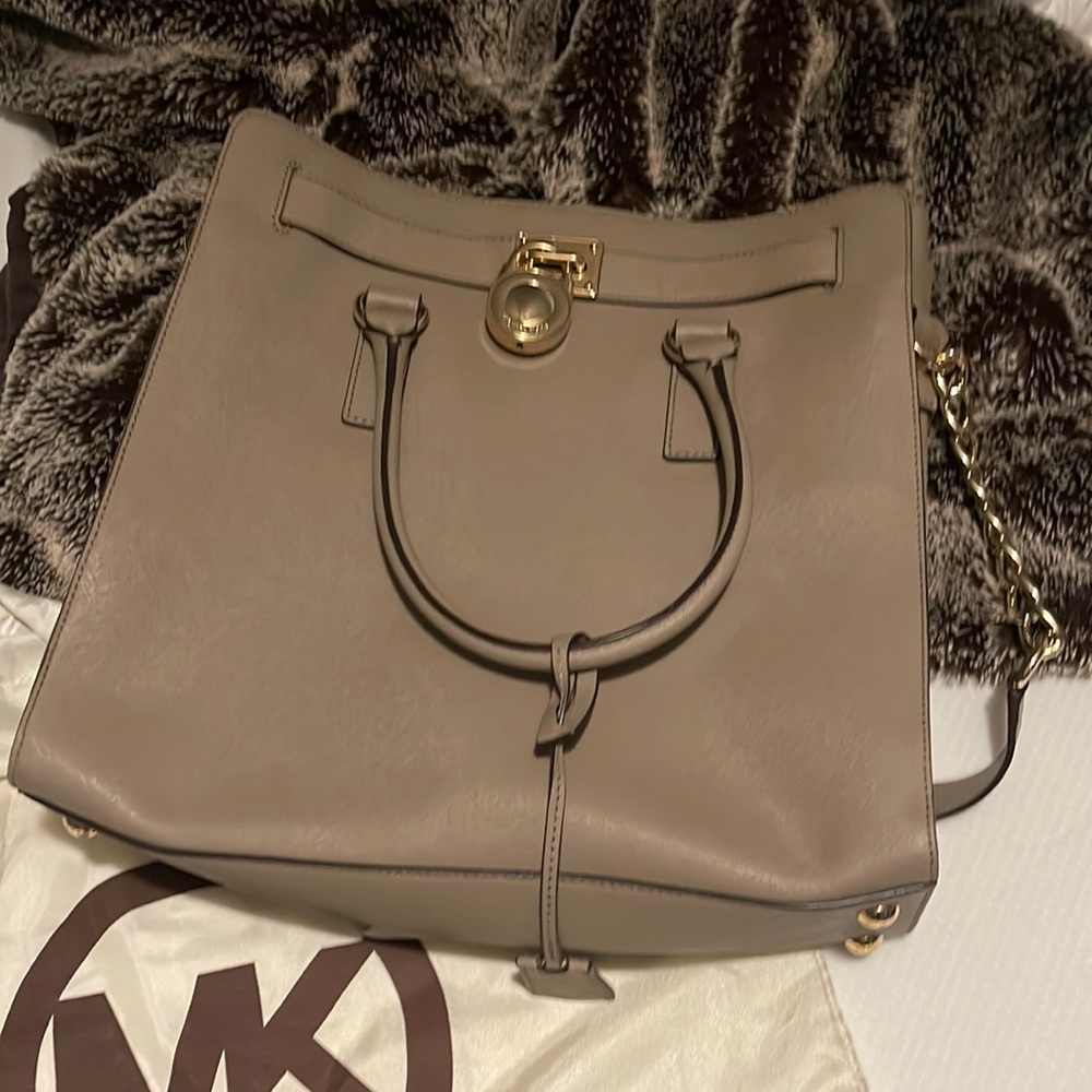 Michael Kors Hand Bag/shoulder bag
